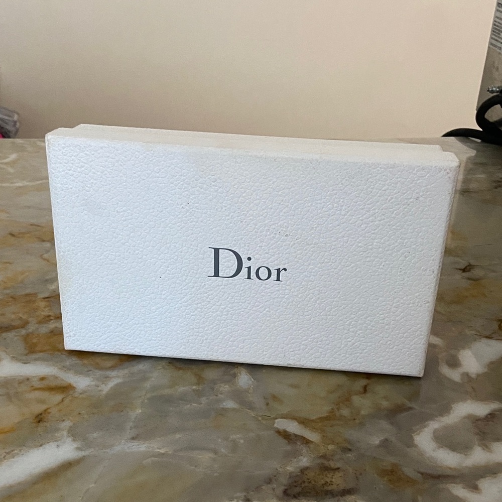 🧡 Dior empty box